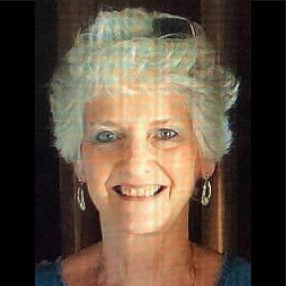 Meet your Posher, Melanie - Picture 2 of 14